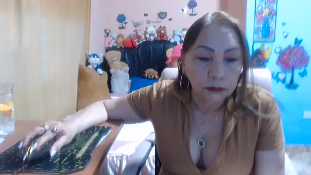 Snapshot of milfeddy_ chatting on July 19, 10:39 pm milfeddy online show from July 19, 10:39 pm