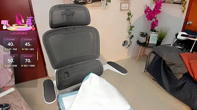 Julia-roberths online show from April 18, 1:13 pm