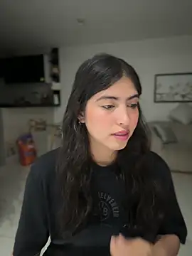 Snapshot of Gaby_zahir_ chatting on March 13, 9:43 am Gaby zahir online show from March 13, 9:43 am