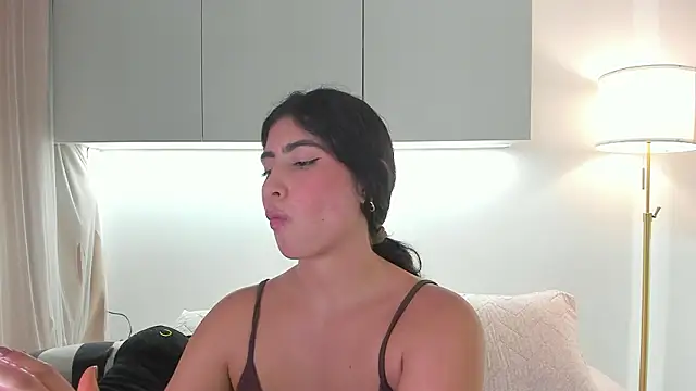 Snapshot of Gaby_zahir_ chatting on March 2, 6:59 pm Gaby zahir online show from March 2, 6:59 pm