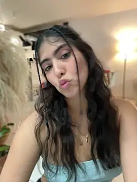 Snapshot of Gaby_zahir_ chatting on March 17, 9:33 am Gaby zahir online show from March 17, 9:33 am