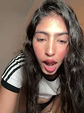 Snapshot of Gaby_zahir_ chatting on January 15, 12:30 am Gaby zahir online show from January 15, 12:30 am