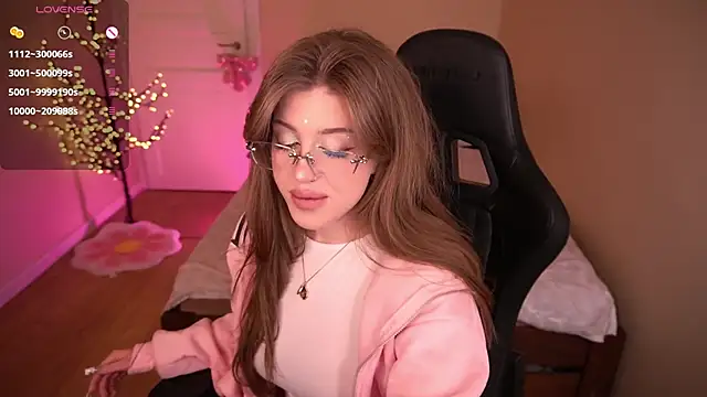 PenellopaRaw online show from February 21, 4:53 pm