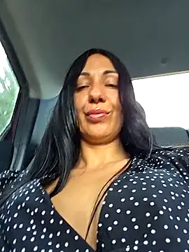 LeticiaWoods online show from June 12, 11:30 am