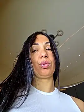 LeticiaWoods online show from February 13, 8:25 am