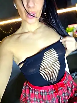 LeticiaWoods online show from March 7, 12:10 pm