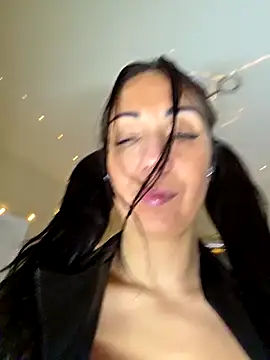 LeticiaWoods online show from February 12, 8:47 am