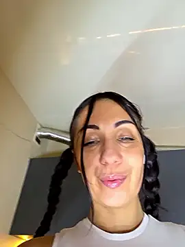 LeticiaWoods online show from March 13, 8:30 am