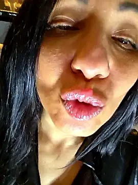 LeticiaWoods online show from February 28, 1:00 pm