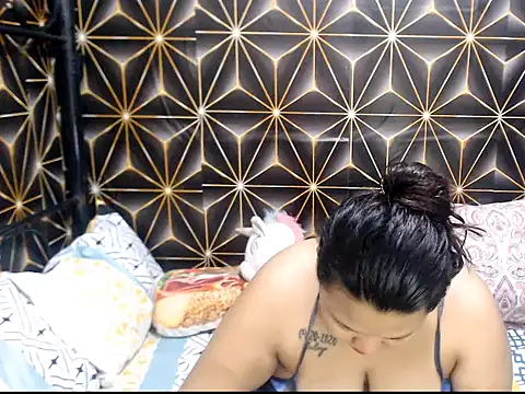 Snapshot of Asianwow22 chatting on July 18, 3:09 pm Asianwow22 online show from July 18, 3:09 pm