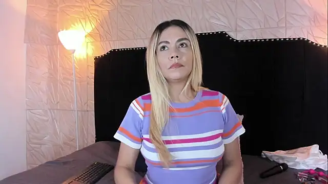 JennyRouse01 online show from September 18, 11:13 am