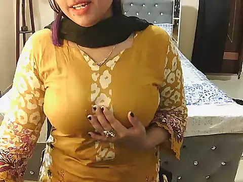 Snapshot of cutebengaligirl chatting on October 3, 7:59 pm cutebengaligirl online show from October 3, 7:59 pm