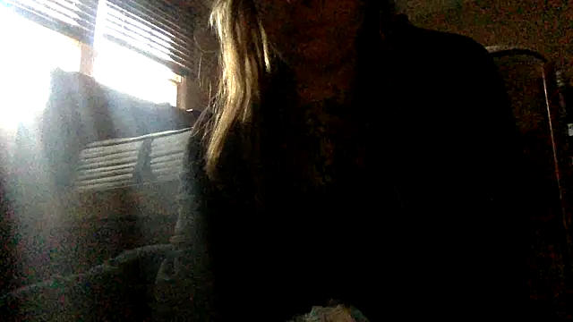 Snapshot of alexabunni chatting on December 5, 5:11 pm alexabunni online show from December 5, 5:11 pm