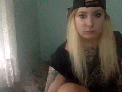 Snapshot of alexabunni chatting on October 8, 1:23 pm alexabunni online show from October 8, 1:23 pm