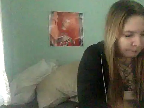 Snapshot of alexabunni chatting on October 12, 3:35 pm alexabunni online show from October 12, 3:35 pm