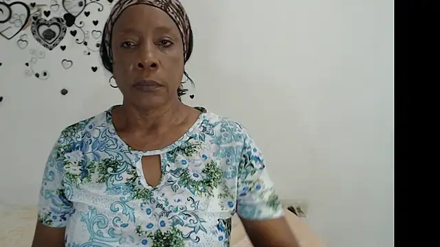 Snapshot of RoosePaarker chatting on December 17, 10:48 pm RoosePaarker online show from December 17, 10:48 pm