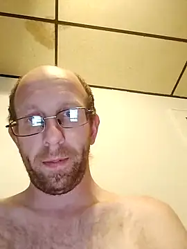 Snapshot of TaylorBlaze chatting on October 24, 12:20 am TaylorBlaze online show from October 24, 12:20 am