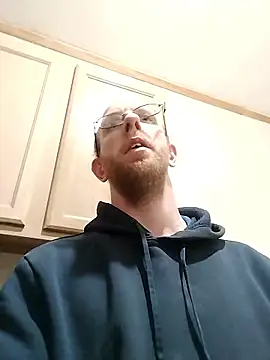 Snapshot of TaylorBlaze chatting on March 13, 12:26 am TaylorBlaze online show from March 13, 12:26 am
