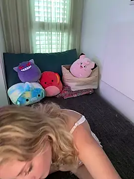 MileySummer online show from February 18, 12:28 pm