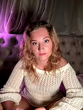 MileySummer online show from December 5, 3:10 pm