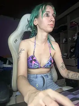bunnydark00 online show from March 16, 2:08 am