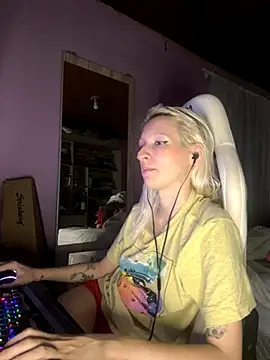 bunnydark00 online show from November 19, 1:16 am