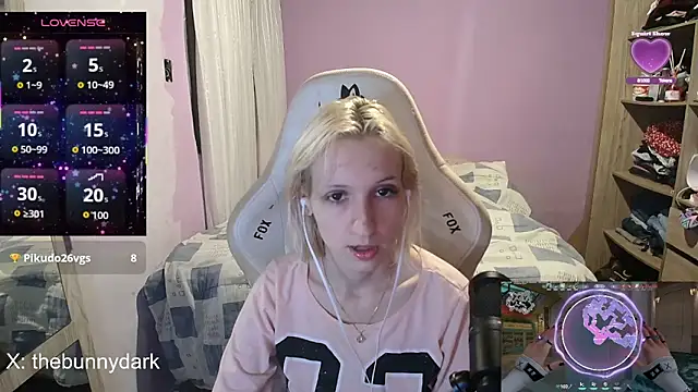 bunnydark00 online show from April 28, 2:10 am
