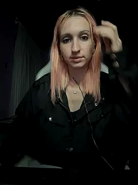 bunnydark00 online show from October 4, 3:30 am