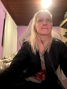 bunnydark00 online show from November 8, 2:37 am