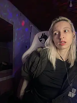 bunnydark00 online show from September 8, 9:58 pm