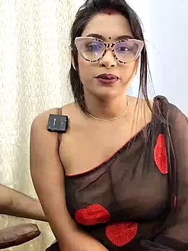 Queen Dolly online show from February 2, 5:23 pm