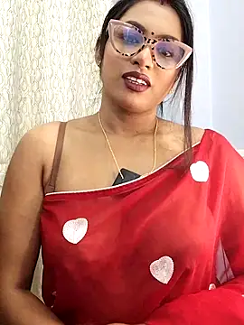 Queen Dolly online show from February 5, 5:42 pm