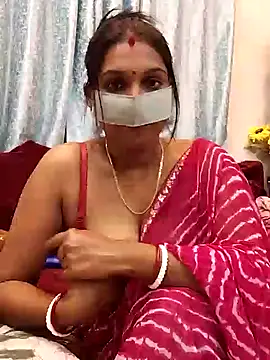 Snapshot of Queen_Dolly chatting on December 29, 5:44 pm Queen Dolly online show from December 29, 5:44 pm