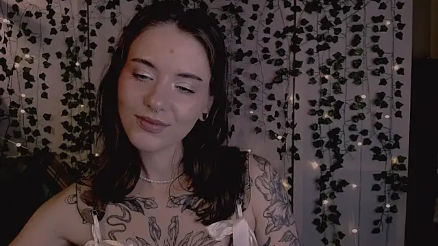 Snapshot of risha_laas chatting on September 27, 8:15 pm risha laas online show from September 27, 8:15 pm