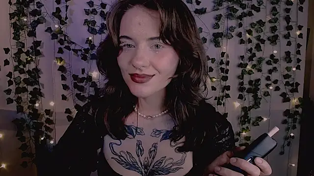 Snapshot of risha_laas chatting on October 17, 8:10 pm risha laas online show from October 17, 8:10 pm