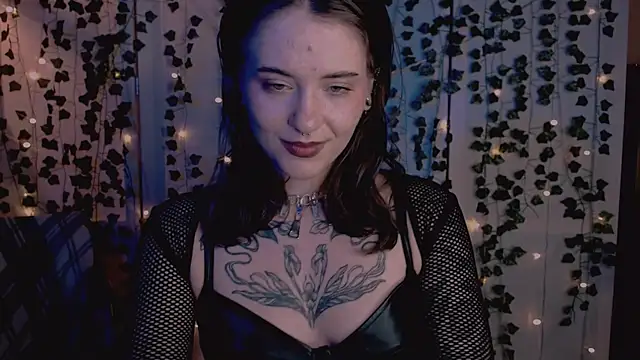 Snapshot of risha_laas chatting on October 2, 8:23 pm risha laas online show from October 2, 8:23 pm