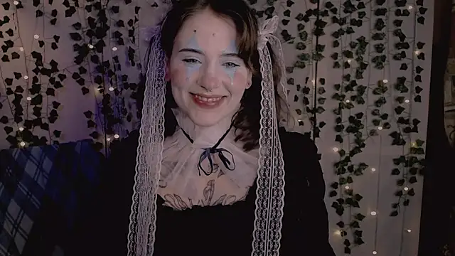 risha laas online show from November 2, 8:03 pm