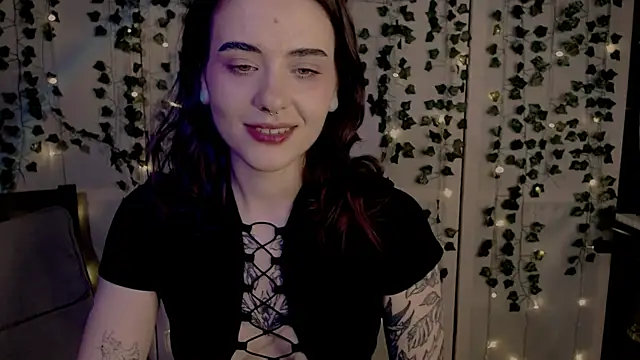 Snapshot of risha_laas chatting on March 21, 10:39 pm risha laas online show from March 21, 10:39 pm