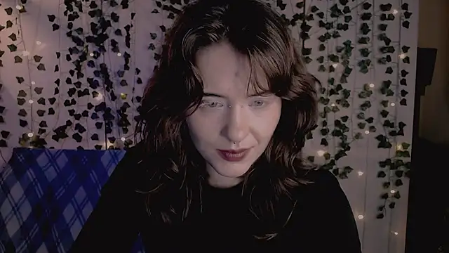 risha laas online show from November 5, 8:01 pm