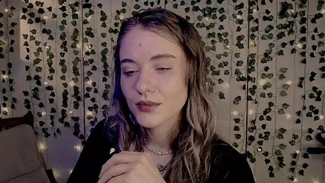 Snapshot of risha_laas chatting on January 30, 6:21 pm risha laas online show from January 30, 6:21 pm