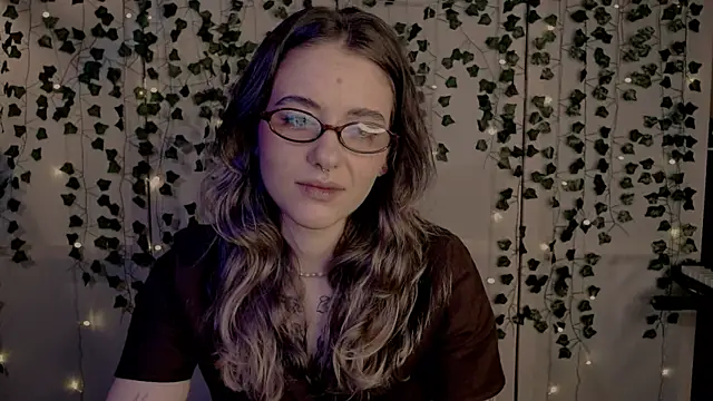 Snapshot of risha_laas chatting on February 15, 7:17 pm risha laas online show from February 15, 7:17 pm