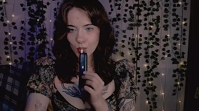 risha laas online show from November 7, 8:24 pm