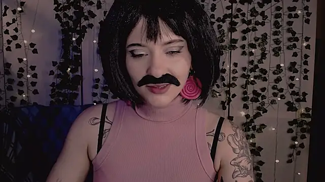 risha laas online show from November 1, 8:03 pm