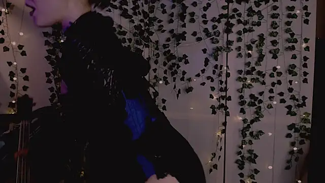 Snapshot of risha_laas chatting on October 10, 8:31 pm risha laas online show from October 10, 8:31 pm