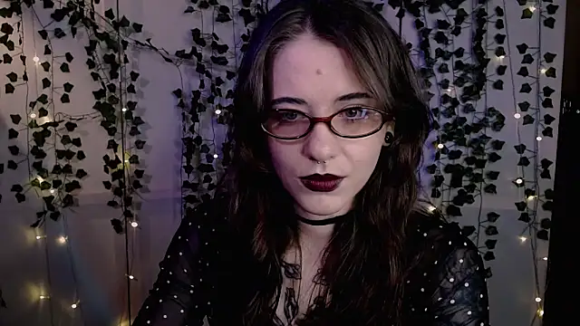 risha laas online show from May 1, 8:14 pm