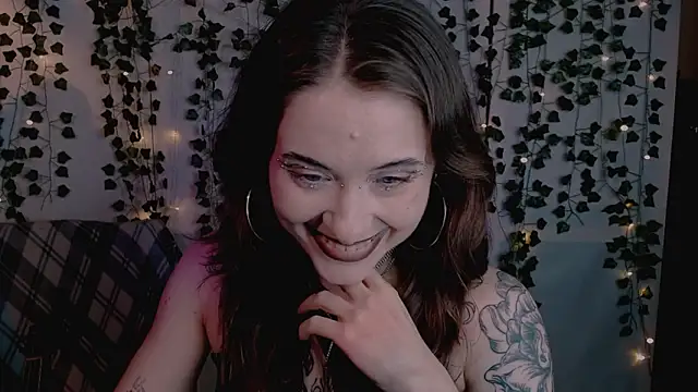 risha laas online show from March 5, 8:05 pm