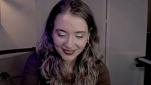 Snapshot of risha_laas chatting on December 5, 7:11 pm risha laas online show from December 5, 7:11 pm