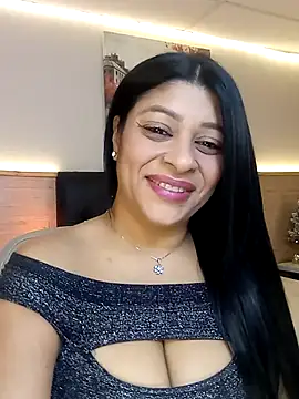 Snapshot of Lashmy111 chatting on December 2, 2:23 am Lashmy111 online show from December 2, 2:23 am