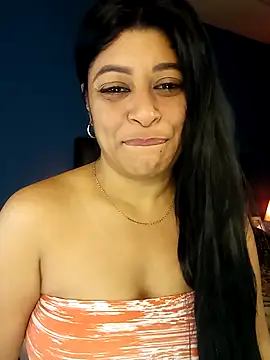 Snapshot of Lashmy111 chatting on March 4, 5:21 am Lashmy111 online show from March 4, 5:21 am