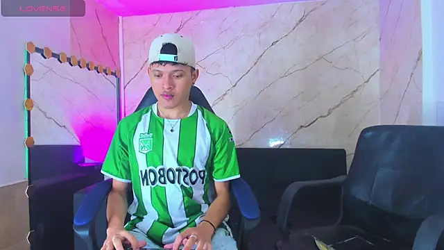 robertsmith 1 online show from November 18, 4:38 am